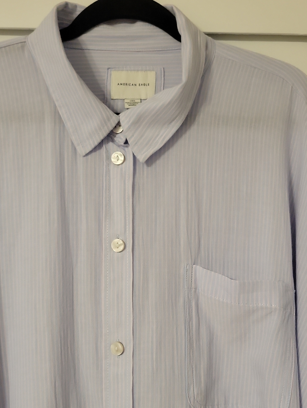 American Eagle Lightweight Powder Blue w/Pink Stripe, Button Down Shirt | Large